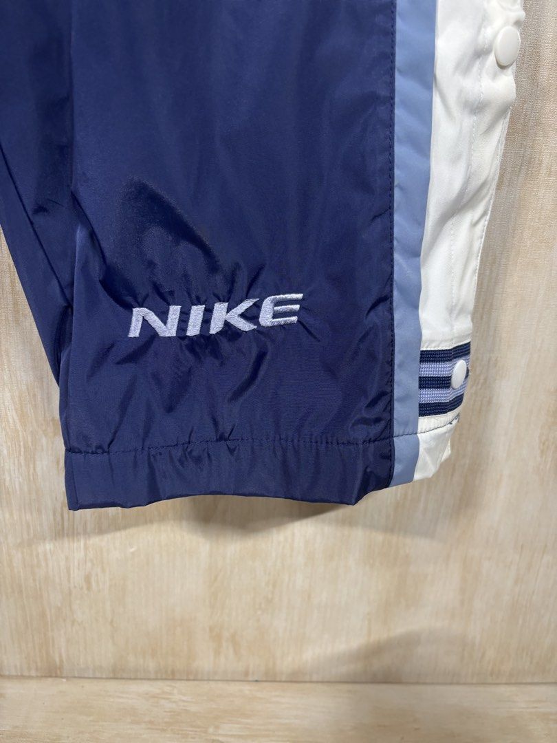 NIKE VINTAGE TRACK PANTS (Category: Trousers) located in Cabuyao City. Submitted by pormanation-thrift-store (Listing ID 1468599704, Image 3). Description: NIKE VINTAGE TRACK PANTS Condition: EXCELLENT Color rate: 9.5/10 Size: LARGE Dimes: 30-34”Wx36.5”L Issue: NONE‼️ Price: 2000.