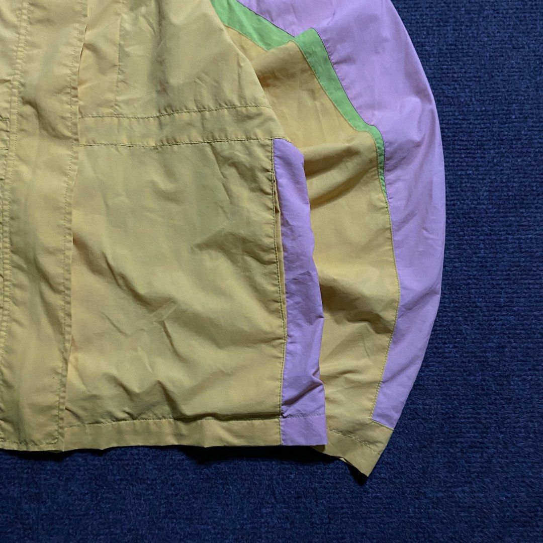 Nike Vintage Windbreaker (Category: Coats, Jackets and Outerwear) located in Quezon City. Submitted by thrifted_by_cj (Listing ID 1468581600, Image 3). Description: N*ke Vintage Windbreaker Width: 21in Length: 25.5in Condition: 10/10 Color rate: 10/10 Issue: marks (see pic) Note: fav pick Price: 650 + Sf Payment first J&T Delivery PM ✉️ Disclaimer: Thrifted by CJ is an independent seller. All brand names, logos, and trademarks belong to their res