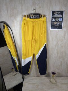 (Category: ) located in . Submitted by pormanation-thrift-store (Listing ID 1468612823, Image 1). Description: .
