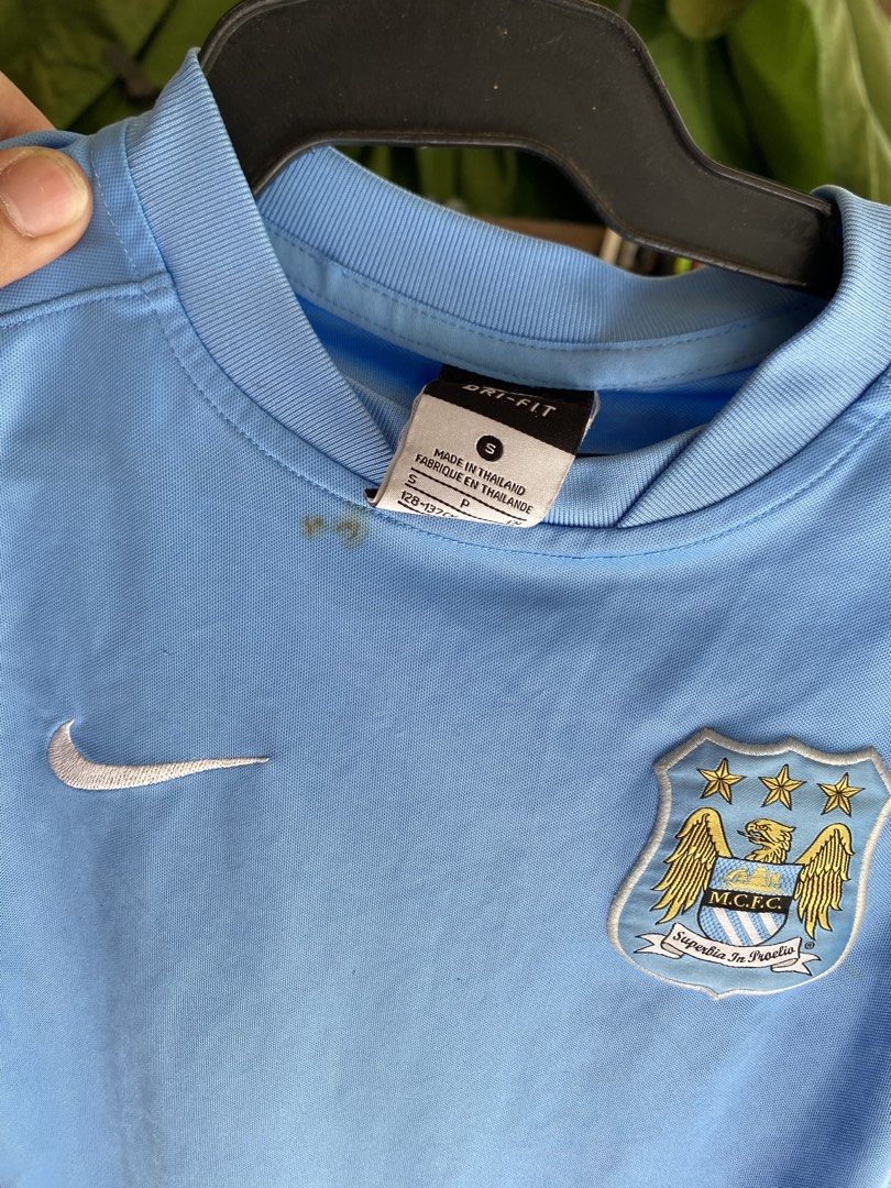 Nike youth (Category: Activewear) located in Manila. Submitted by freshfindresale (Listing ID 1468597654, Image 3). Description: Small on tag Youth pasok sa 10year old or small womens.