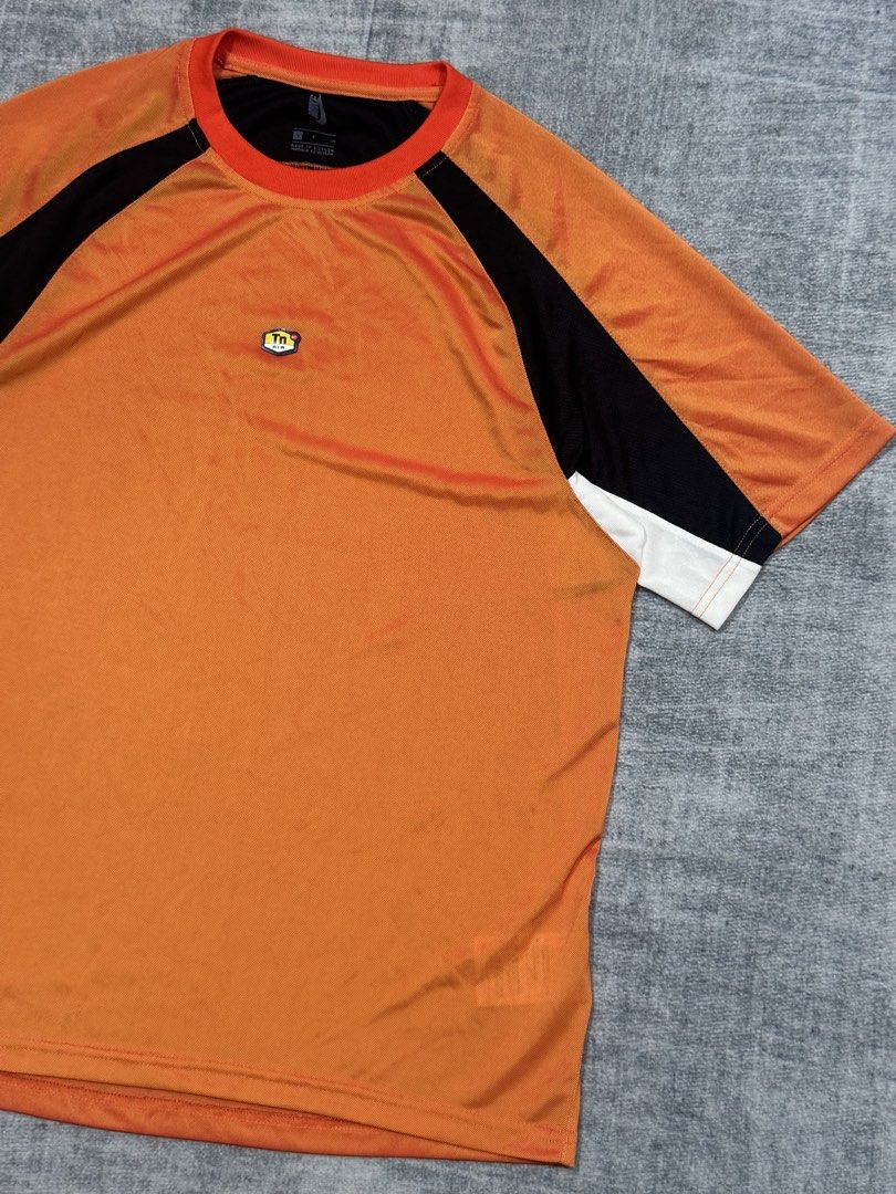 NikeLab TN Collection Jersey Shirt (Category: Tshirts & Polo Shirts ) located in Manila. Submitted by members-only (Listing ID 1468623778, Image 3). Description: NikeLab TN Jersey Shirt Size: S fits to Medium Dimes: 20 x 27 Very good condition No issue.