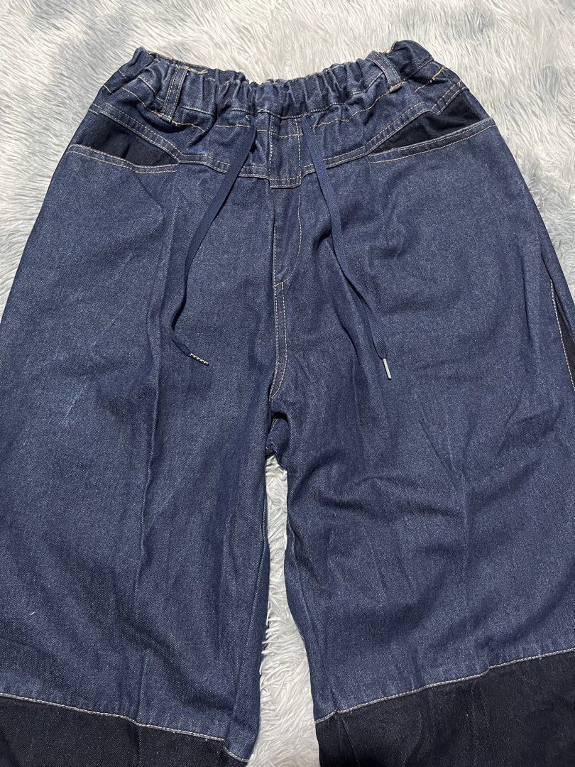 Niko And Easy Barrel Denim Pants (Category: Jeans) located in Sasmuan (Sexmoan). Submitted by winterclothes.ph (Listing ID 1468517222, Image 2). Description: Niko And Easy Barrel Denim Pants Free Size on tag Waist 24-36 Length 36 Leg Opening 9.5 Excellent Condition.