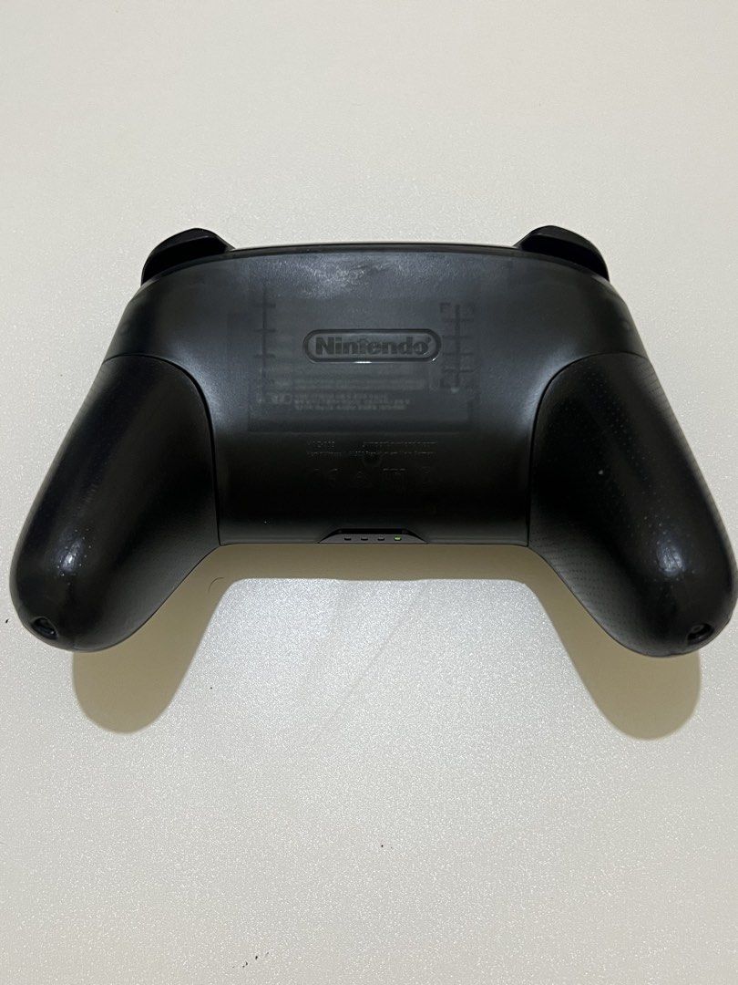 nintendo switch pro controller (Category: Controllers) located in Malolos. Submitted by beebbi (Listing ID 1468693193, Image 2). Description: - female user - haven’t used them in a while, was just stuck for a while - thrown the box away :3 sorry .