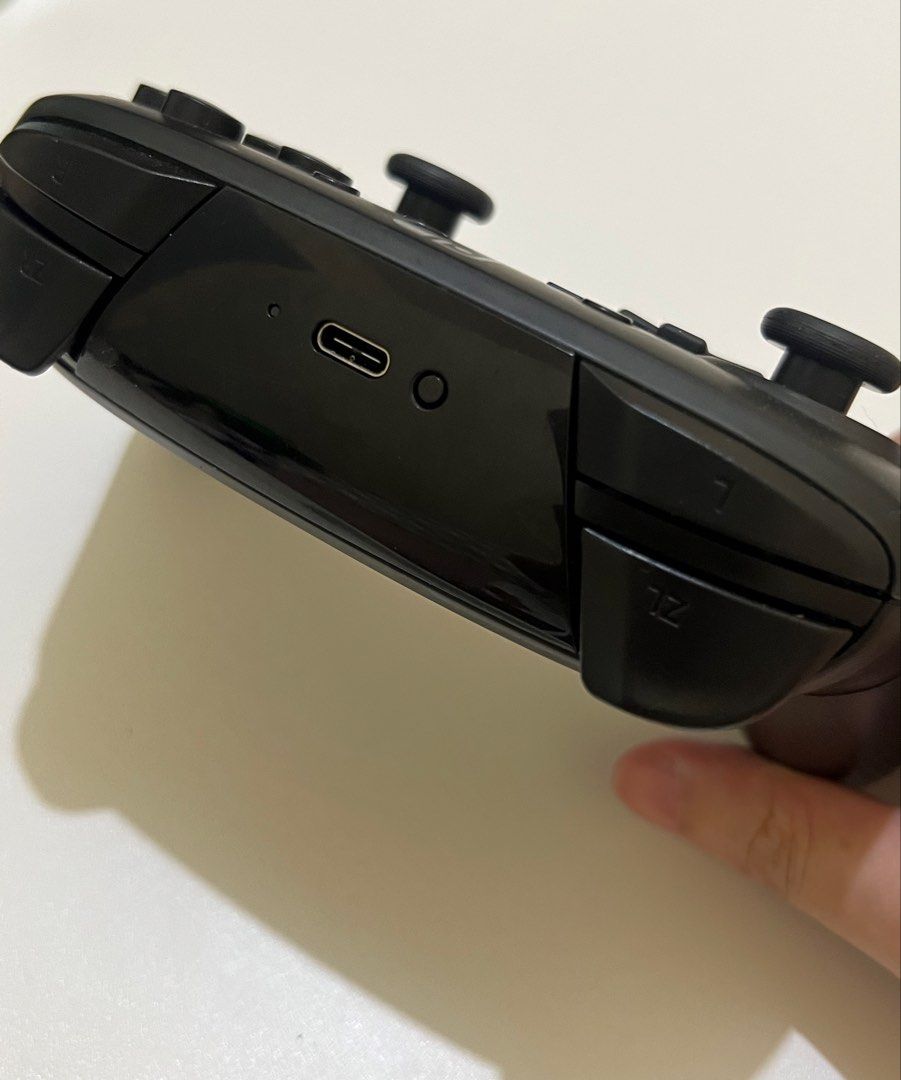 nintendo switch pro controller (Category: Controllers) located in Malolos. Submitted by beebbi (Listing ID 1468693193, Image 3). Description: - female user - haven’t used them in a while, was just stuck for a while - thrown the box away :3 sorry .