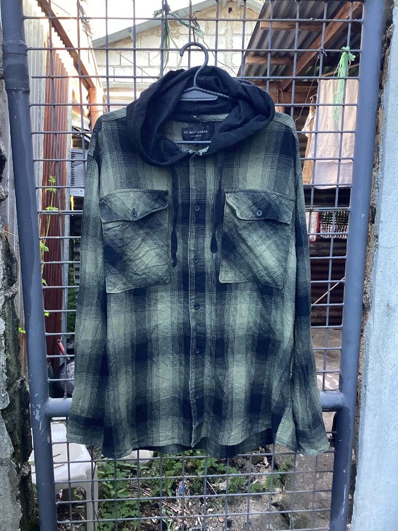 No Boundaries Flannel Hoodie (Category: Hoodies) located in Balanga. Submitted by archivefine_ds (Listing ID 1468582993, Image 2). Description: No Boundaries Flannel Hoodie Size XL on tag oversized 10/10 good condi, no issue w 21 L 28 500+sf.