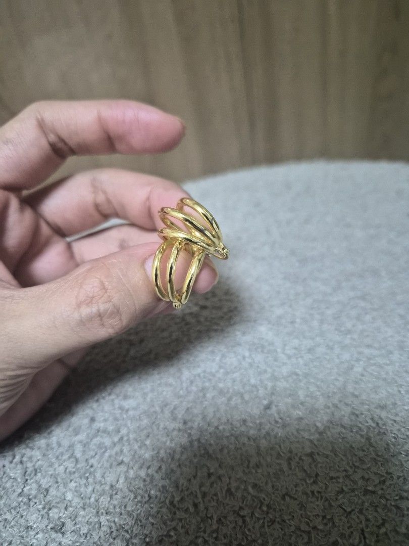 Non-tarnish Earrings (Category: Earrings) located in Manila. Submitted by abbie0309296694 (Listing ID 1468598968, Image 3). Description: .