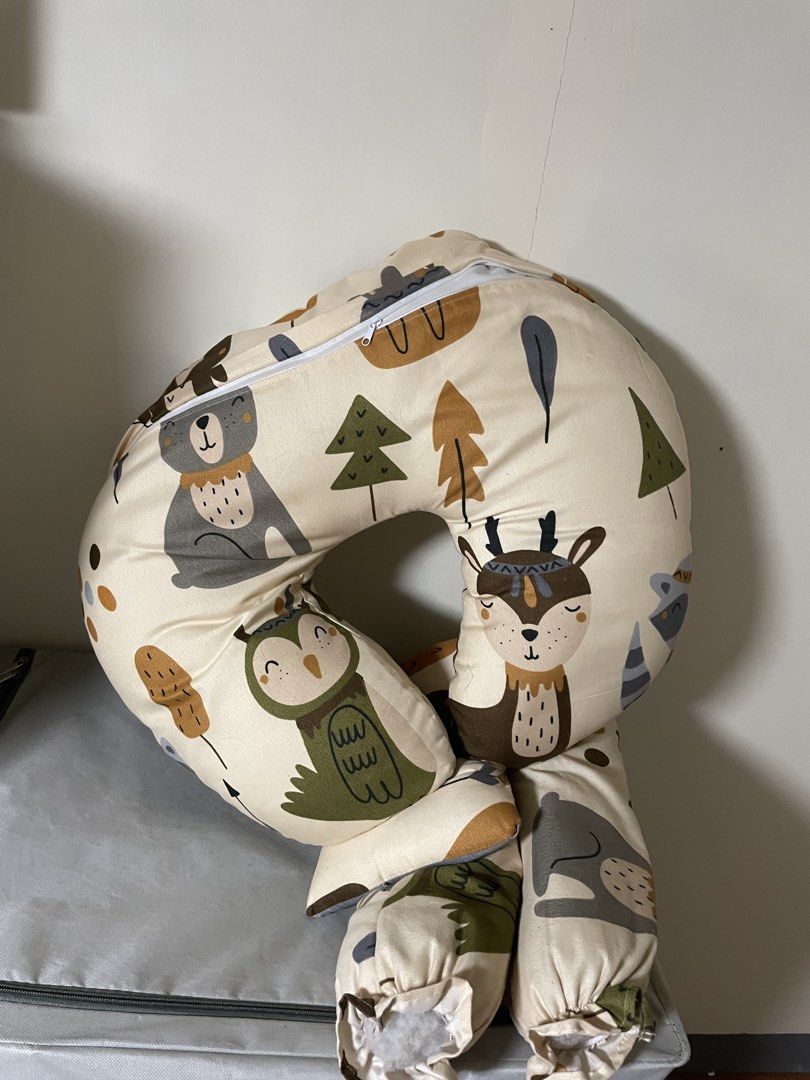 Nursing pillow (Category: Bed Guards) located in Marilao. Submitted by ririley15 (Listing ID 1468581075, Image 3). Description: .