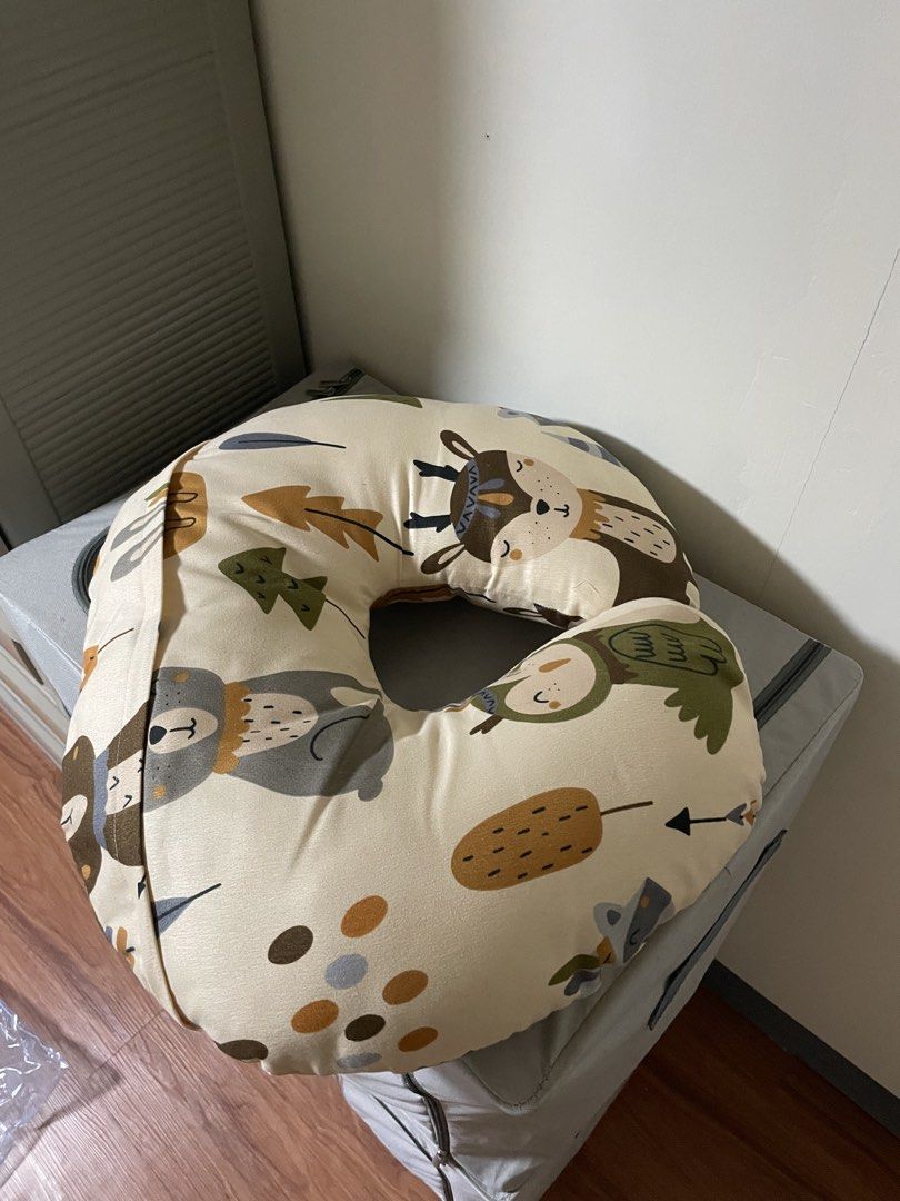 Nursing pillow (Category: Bed Guards) located in Marilao. Submitted by ririley15 (Listing ID 1468581075, Image 2). Description: .