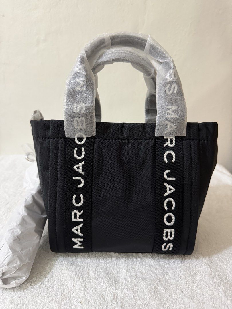 Nylon Small Tote in Black Color (Category: Cross-body Bags) located in Quezon City. Submitted by wanda_woman (Listing ID 1468558330, Image 3). Description: .