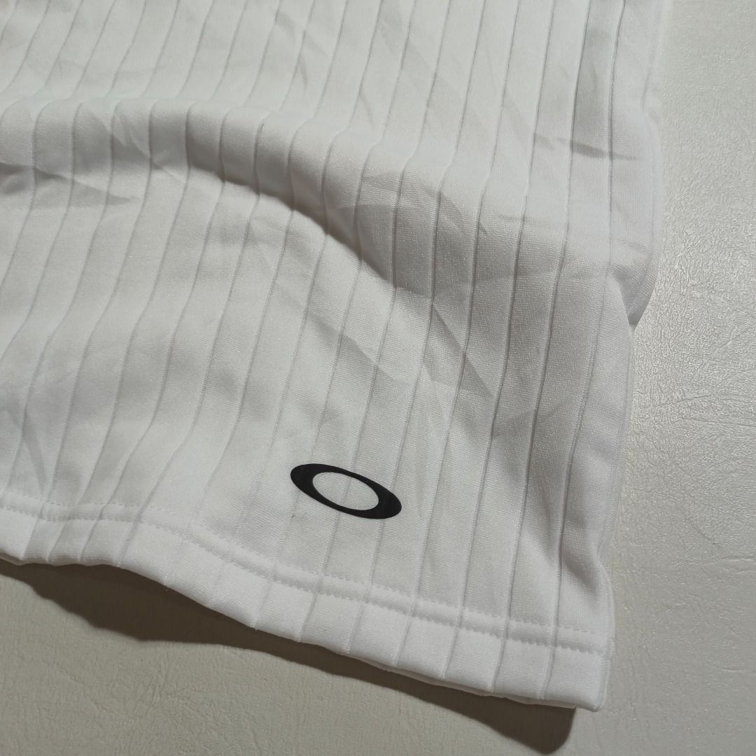 Oakley Factory Lite Shirt❗ (Category: Tshirts & Polo Shirts ) located in Baguio. Submitted by freshmarket_2600 (Listing ID 1468587200, Image 2). Description: 780+sf L31W22.5 Brandnew Condition.