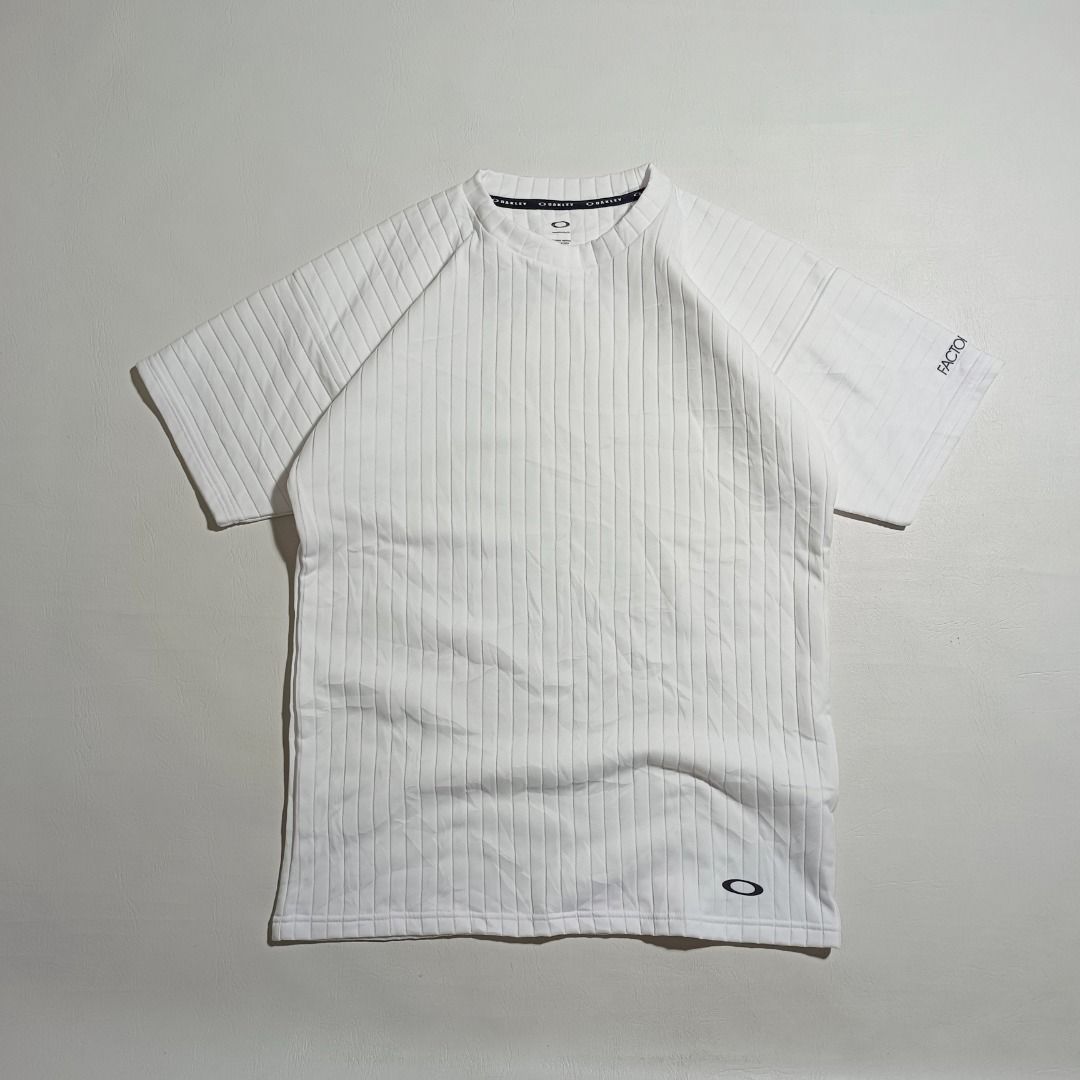 Oakley Factory Lite Shirt❗ (Category: Tshirts & Polo Shirts ) located in Baguio. Submitted by freshmarket_2600 (Listing ID 1468587200, Image 1). Description: 780+sf L31W22.5 Brandnew Condition.