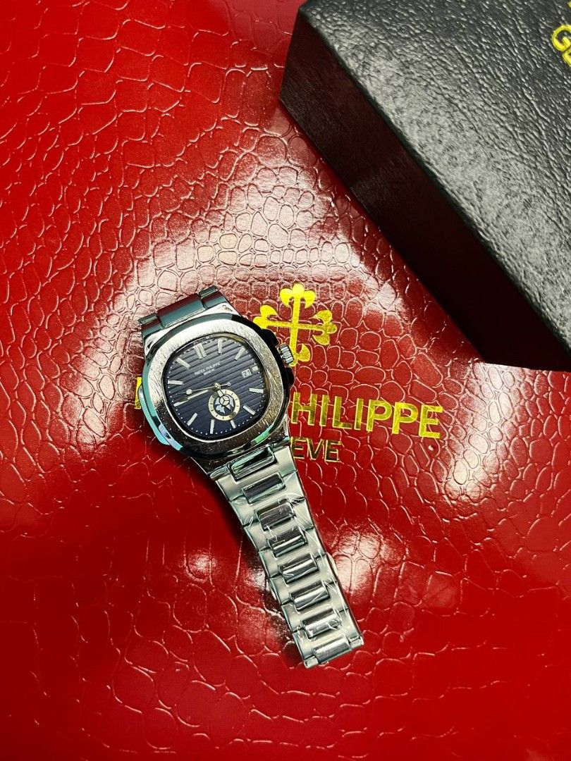 OEM WATCH (Category: Luxury Watches) located in Manila. Submitted by seannathan46011 (Listing ID 1468641614, Image 3). Description: taguig loc📍 open for lalamove or lbc inclusion✅ hardbox paperbag dm📩.