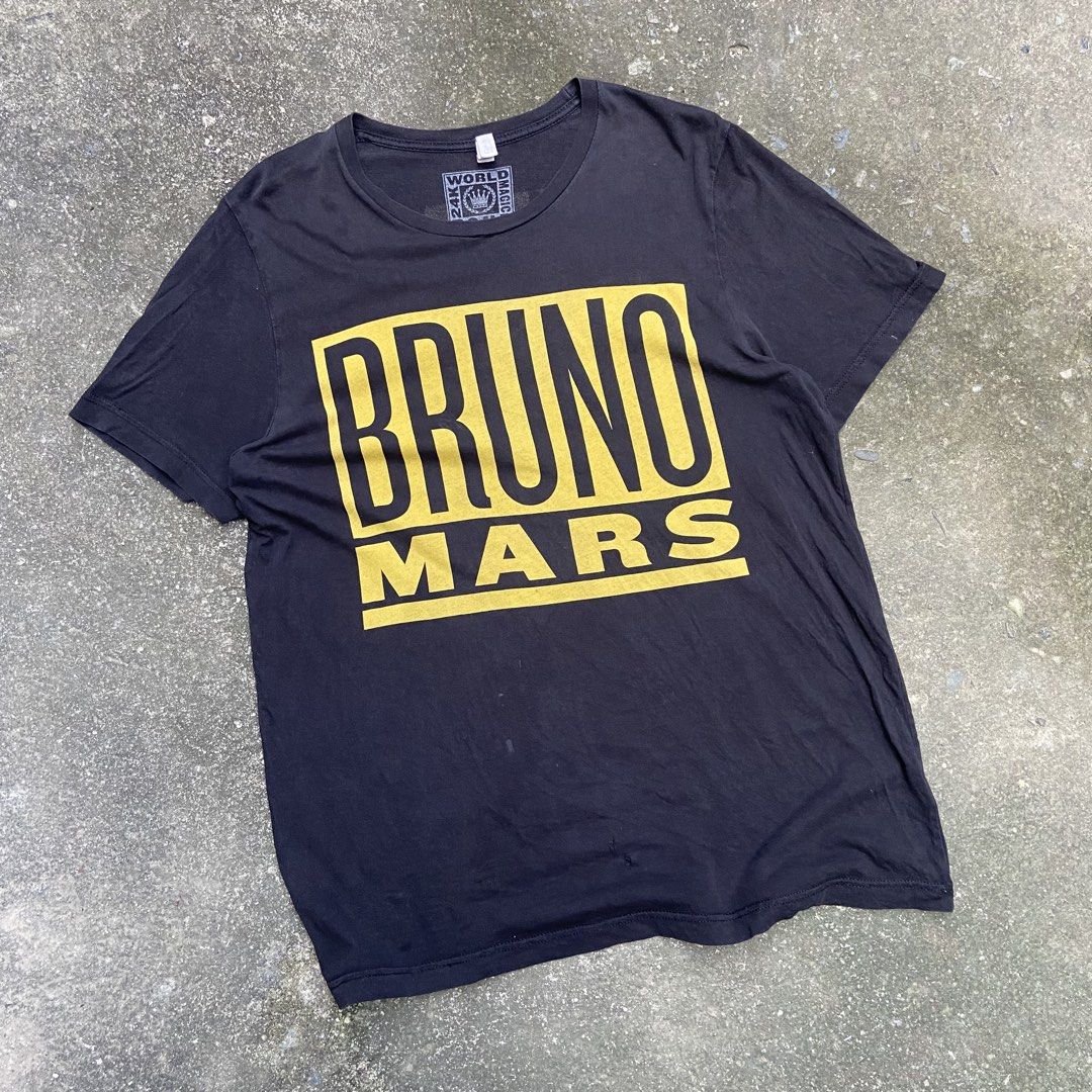 Official Bruno Mars 24k Magic World Tour Tee (Category: Tshirts & Polo Shirts ) located in Angeles City. Submitted by eriellynnthrifts (Listing ID 1468629674, Image 1). Description: 23x30 L on tag Nail hole sa baba. See photo for details 290 Angeles City Pampanga.