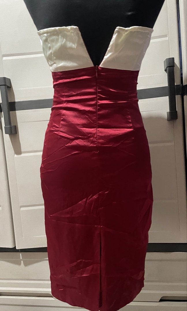 Off-White Bust & Deep Red Fitted Bodycon Midi Dress (Small) (Category: Dresses) located in Roxas City. Submitted by budgetfindsroxasph (Listing ID 1468614993, Image 3). Description: Style: Strapless (padded) Tube Cocktail / Bodycon Midi Dress (with built-in fabric loops inside if you want to attach clear or matching shoulder straps for extra support!) Color: Off-White / Cream Bust & Deep Red Skirt Size Tag: Korean Size 66 (Fits like Small) Brand/