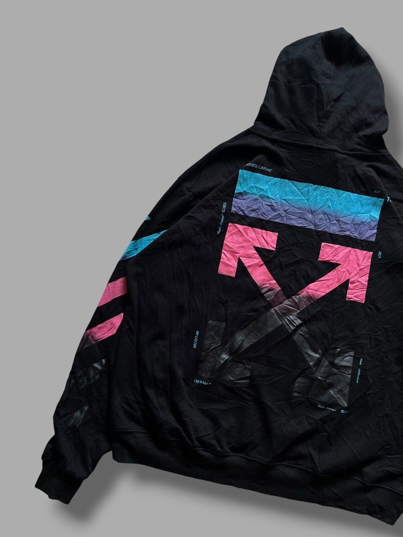 Off-White Diagonal Gradient Arrow Hoodie (Category: Coats, Jackets and Outerwear) located in Cebu City. Submitted by dip.thrift (Listing ID 1468537945, Image 3). Description: ▫️Official Tag ▫️L-XL (26x29) ▫️Issue: None ▫️Color Rate: 10/10 ▫️Condition: 10/10 .