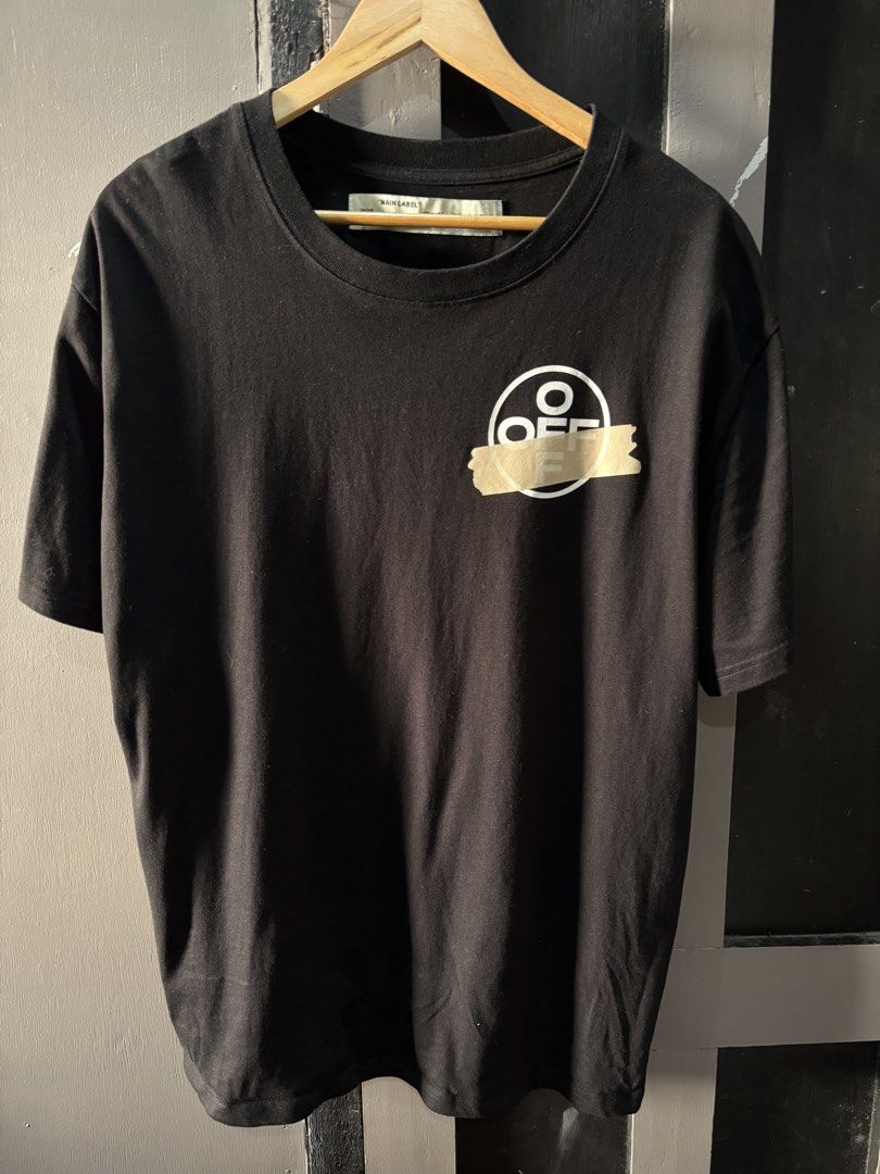 Off-White Tape Arrows T-Shirt (Category: Tshirts & Polo Shirts ) located in Tarlac. Submitted by profit_items272727 (Listing ID 1468554795, Image 1). Description: Original Best fit for Med-Large mens.