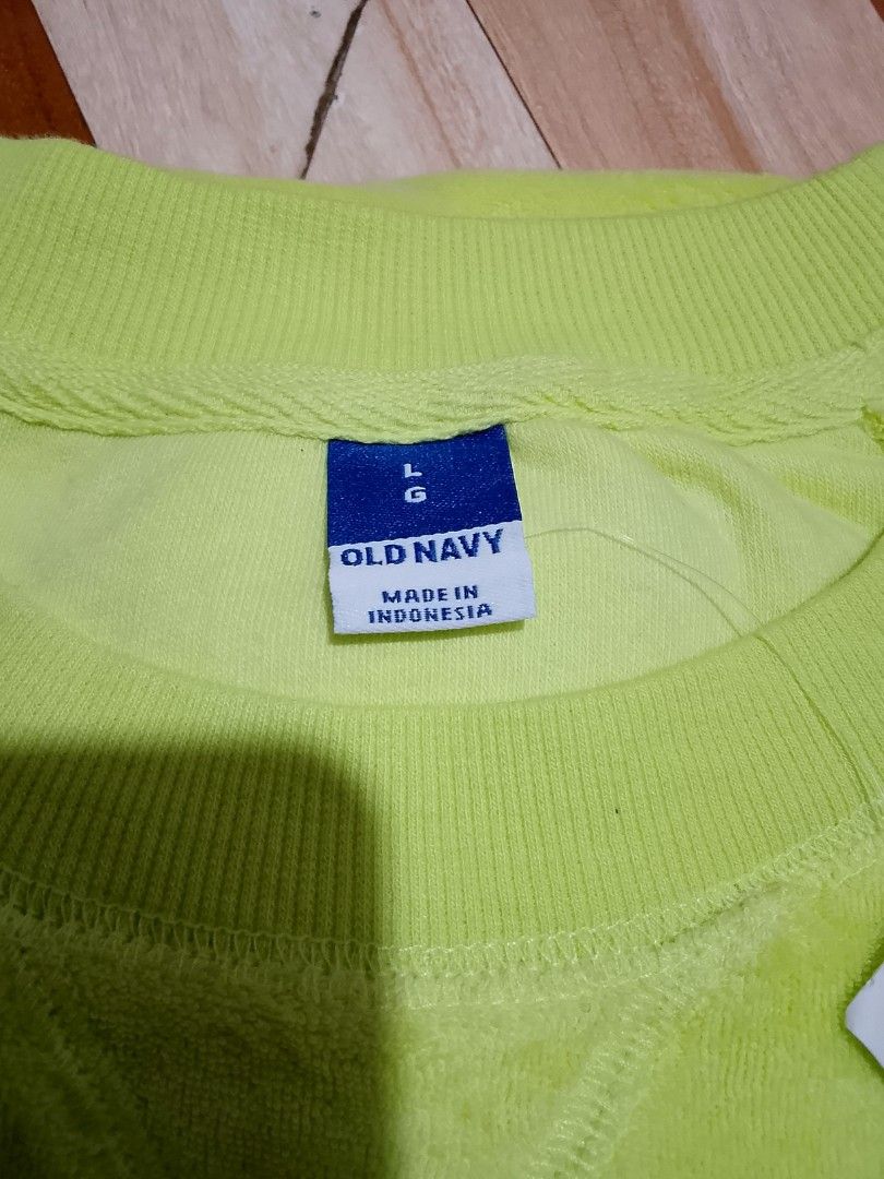 Old Navy Sweater (Brand New) (Category: Hoodies) located in Dasmarinas. Submitted by alexander24 (Listing ID 1468699965, Image 2). Description: Old Navy Sweater Size: Medium Dimes: W22 x L24 With Hangtags.