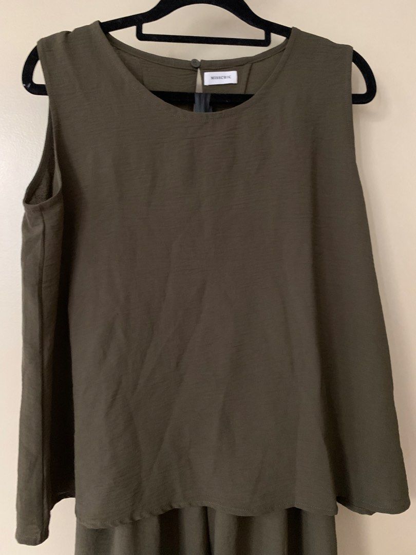 Olive green Coords Top and Pants Set (Category: Sets or Coordinates) located in Marikina City. Submitted by projectsparkjoy (Listing ID 1468711749, Image 3). Description: Coord/Set Brand: Miss Chic (Indonesia) Size: Small to Medium Color: Olive green 2 Side pockets No lining, not see-through Elasticated waistband Material is soft, flowy, breezy and does not wrinkle easily In good condition used only 2x No issues- stains, holes SF c/o buyer.