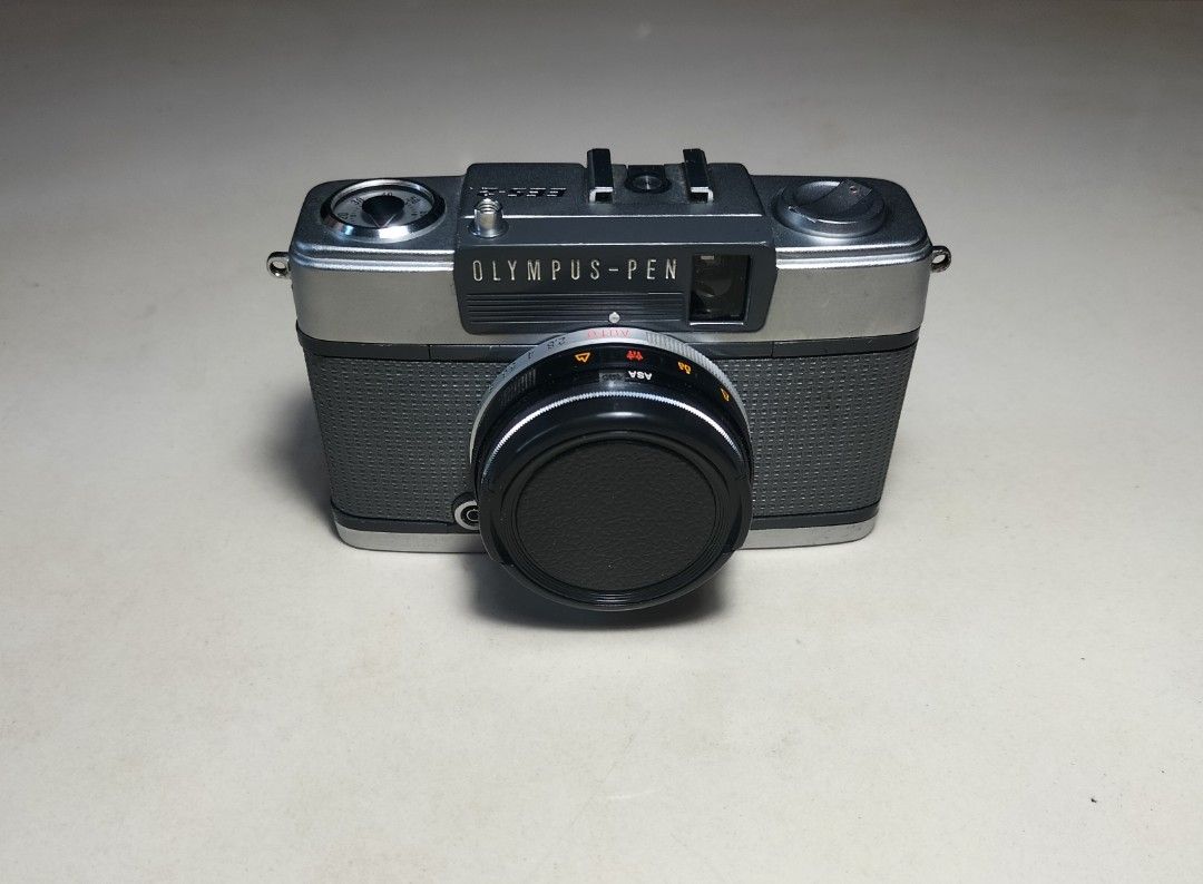 Olympus Pen EES-2 Half Frame Film Camera (Category: Announcements) located in Paranaque City. Submitted by zenfalcon.e8286d (Listing ID 1468508534, Image 2). Description: Ready to use... -Good working condition -Clad recently -Working light meter -Clean lens and VF -Exposure:Auto/Manual -Uses Zone focus -All functions are working -With lenscap and wrist strap - No need of battery Presentable.... .