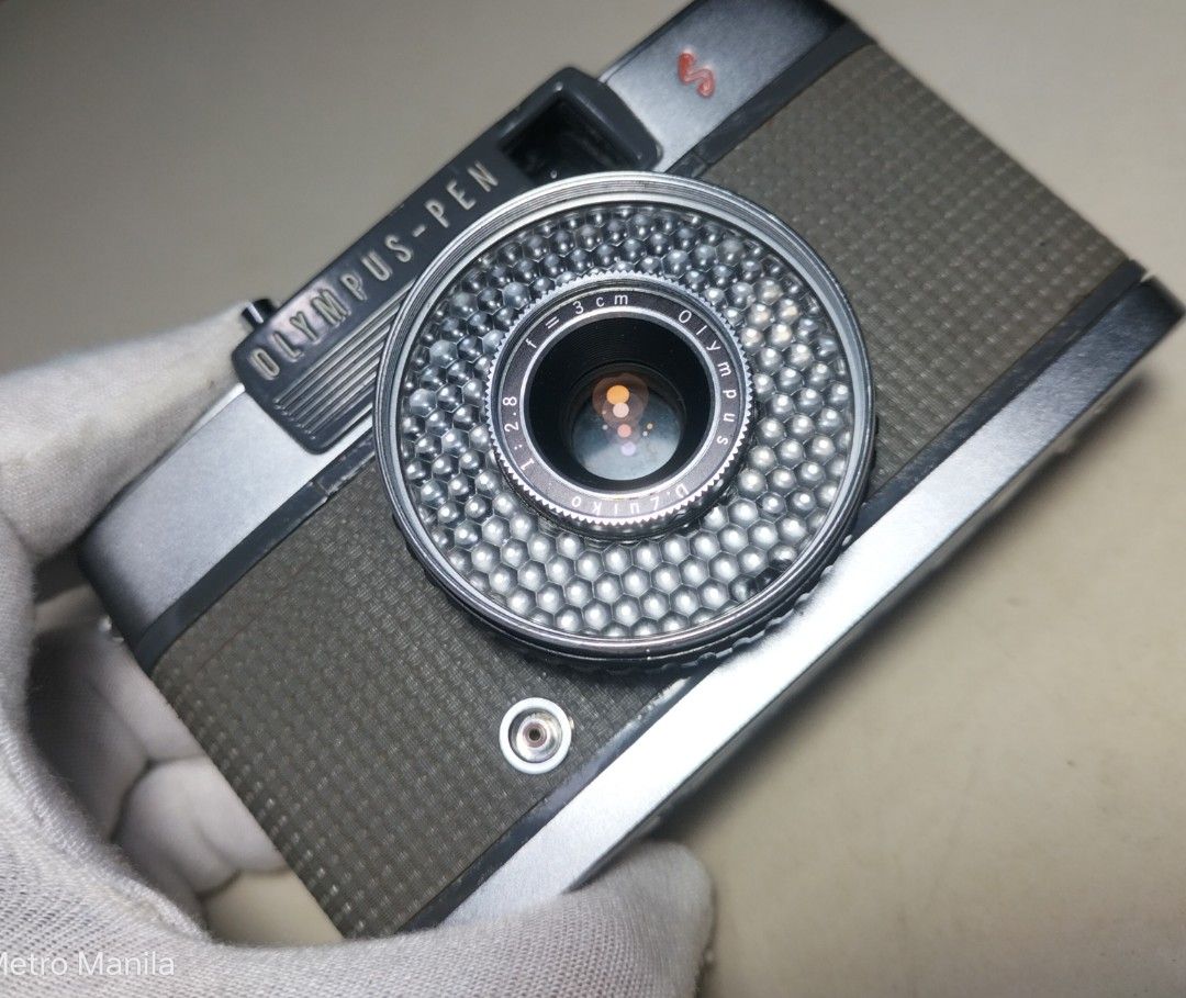 Olympus Pen-EES Half Frame Film Camera (Category: Announcements) located in Paranaque City. Submitted by zenfalcon.e8286d (Listing ID 1468673863, Image 3). Description: Ready to use... -Good working condition -Clad recently -Working light meter -Clean lens and VF -Exposure:Auto/Manual-flash -Uses Zone focus -All functions are working -Comes with wrist strap Minimal sign of use ....