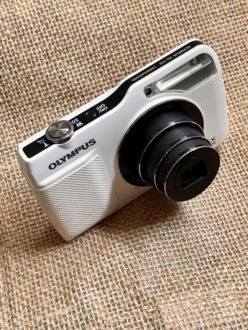OLYMPUS VG-170 (Category: Cameras) located in Quezon City. Submitted by wancha23 (Listing ID 1468685495, Image 3). Description: 𝑶𝒍𝒚𝒎𝒑𝒖𝒔 𝑽𝑮-170 ₱4,499 •14 megapixel •5x optical wide body condition: 9.5/10 (good as new!) ISSUES❌ NO FUNCTIONAL ISSUES!! INCLUSIONS✨ •orig battery •with sd card •charger STRICTLY PAYMENT FIRST NO REFUND NO RETURN POLICY Loc📍: QC MOP: Gcash, Maribank, Maya MOD: Lalamove, jnt.