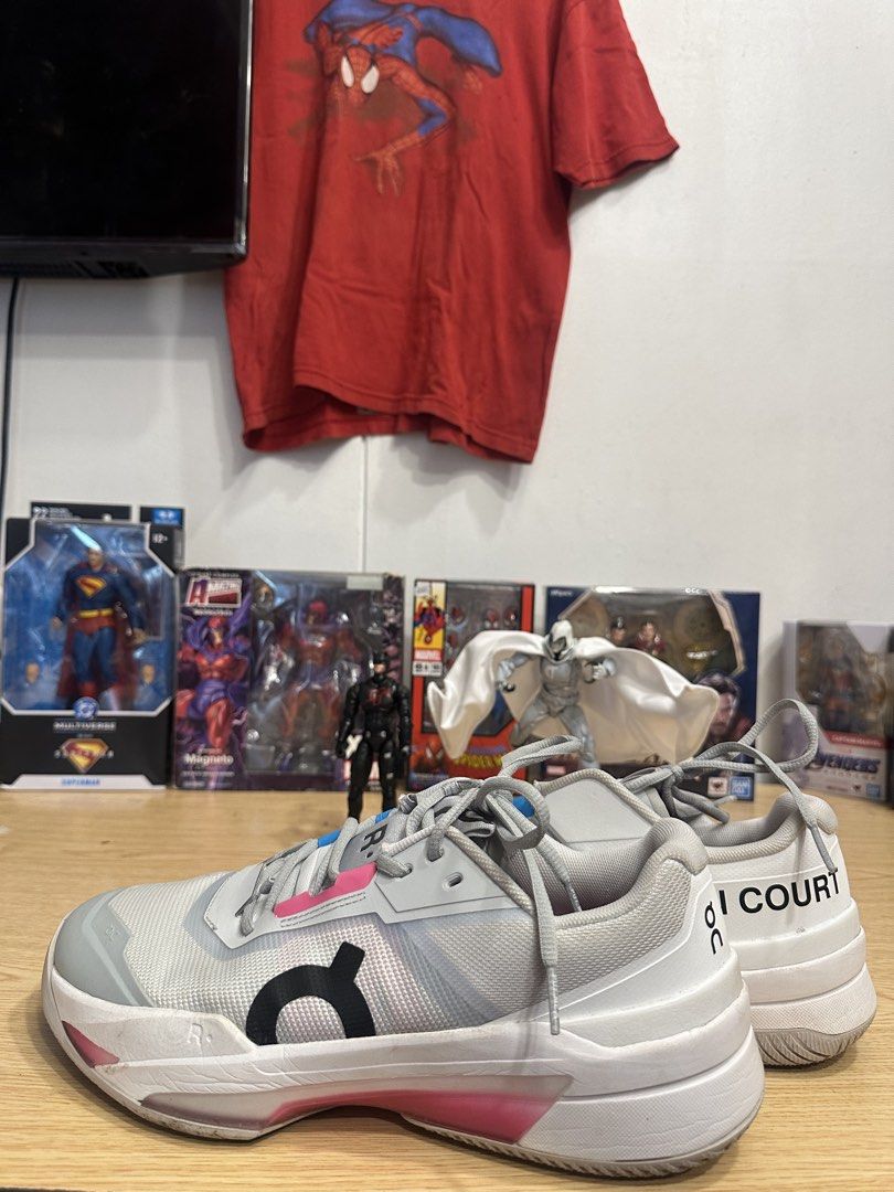 ON ROGER PRO (Category: Sneakers) located in Iloilo. Submitted by fujiipbhobbies (Listing ID 1468674281, Image 2). Description: OEM US 11 MENS NO ISSUE USED TWICE ONLY RFS: TESTED ONLY ON HARDCOURTS PRICE: 1K ONLY.