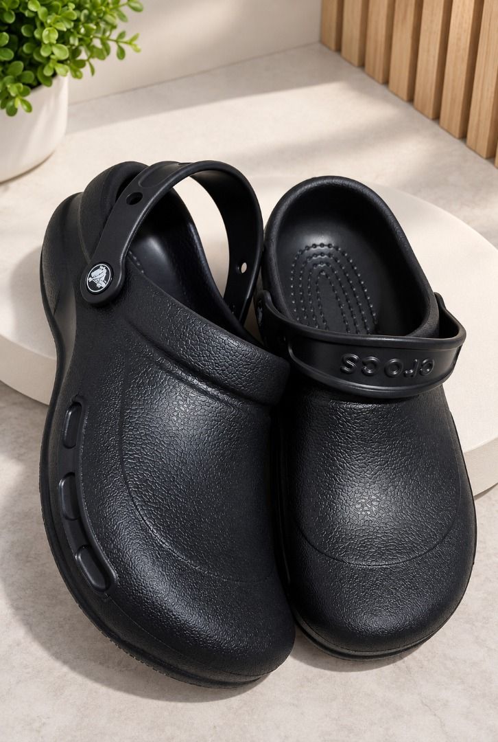 Onhand Bistro Clog M7/W9 (Category: Shoe inserts) located in Rizal. Submitted by hiraya16 (Listing ID 1468517326, Image 2). Description: Usually are clients hoard this pair for their cook/chef, nurse. M7/W9 onhand ready to ship.