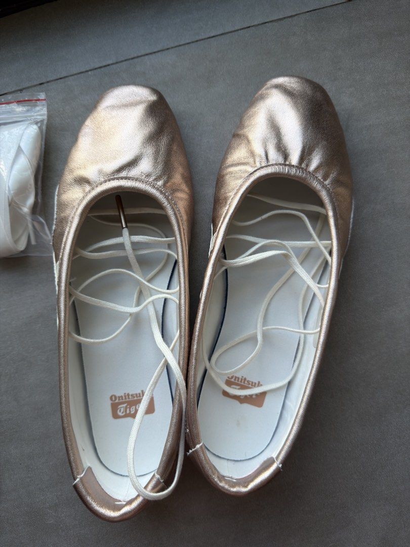 Onitsuka Tiger Gymnarina (Category: Flats & Sandals) located in Quezon City. Submitted by jj.luxurycollections_yardsale (Listing ID 1468579534, Image 3). Description: 100% Legit Size 24.5Cm Original price PHP 11,000 Color: Rose Gold/Cream Used once Includes unused extra shoelaces Already discarded the box since I don’t keep shoe boxes Super comfy!!! Used this all day walking inside the mall RFS: will repurchase on different size Slightly nego par