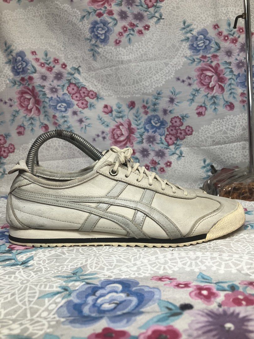 ONITSUKA TIGER MEXICO (Category: Flats & Sandals) located in General Mariano Alvarez. Submitted by adonid (Listing ID 1468520475, Image 1). Description: ONITSUKA TIGER MEXICO SHOE GOOD CONDITION NORMAL SIGN OF USAGE ONLY SIZE : 6.5 WOMEN.