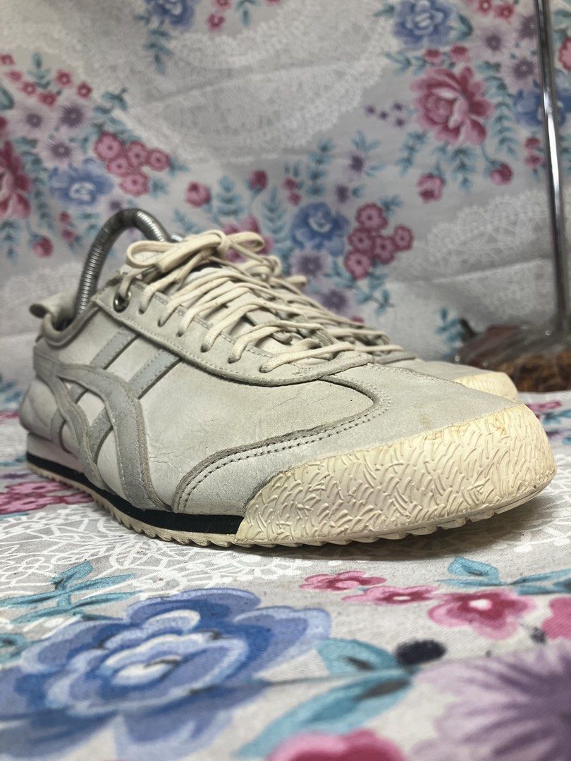 ONITSUKA TIGER MEXICO (Category: Flats & Sandals) located in General Mariano Alvarez. Submitted by adonid (Listing ID 1468520475, Image 2). Description: ONITSUKA TIGER MEXICO SHOE GOOD CONDITION NORMAL SIGN OF USAGE ONLY SIZE : 6.5 WOMEN.
