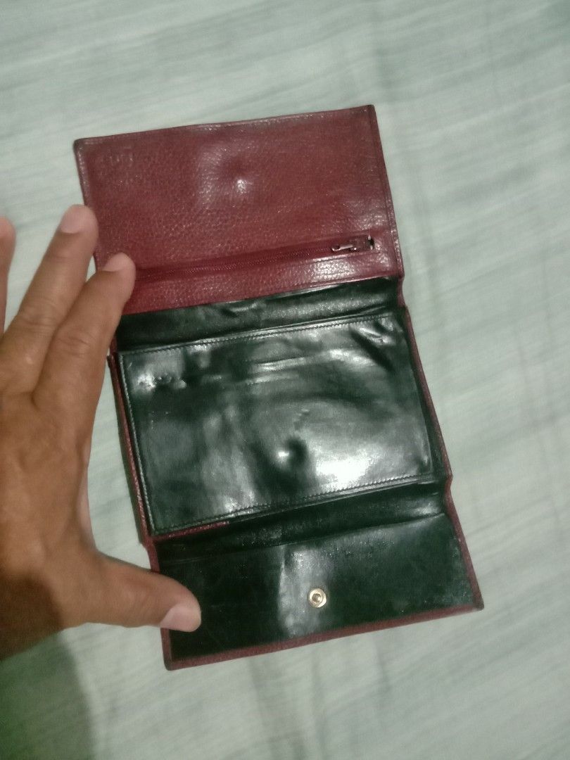 Orig FURLA wallet (Category: Wallets & Card Holders) located in Baguio. Submitted by oliviapreloved100620 (Listing ID 1468655643, Image 2). Description: Genuine leather made in Italy..