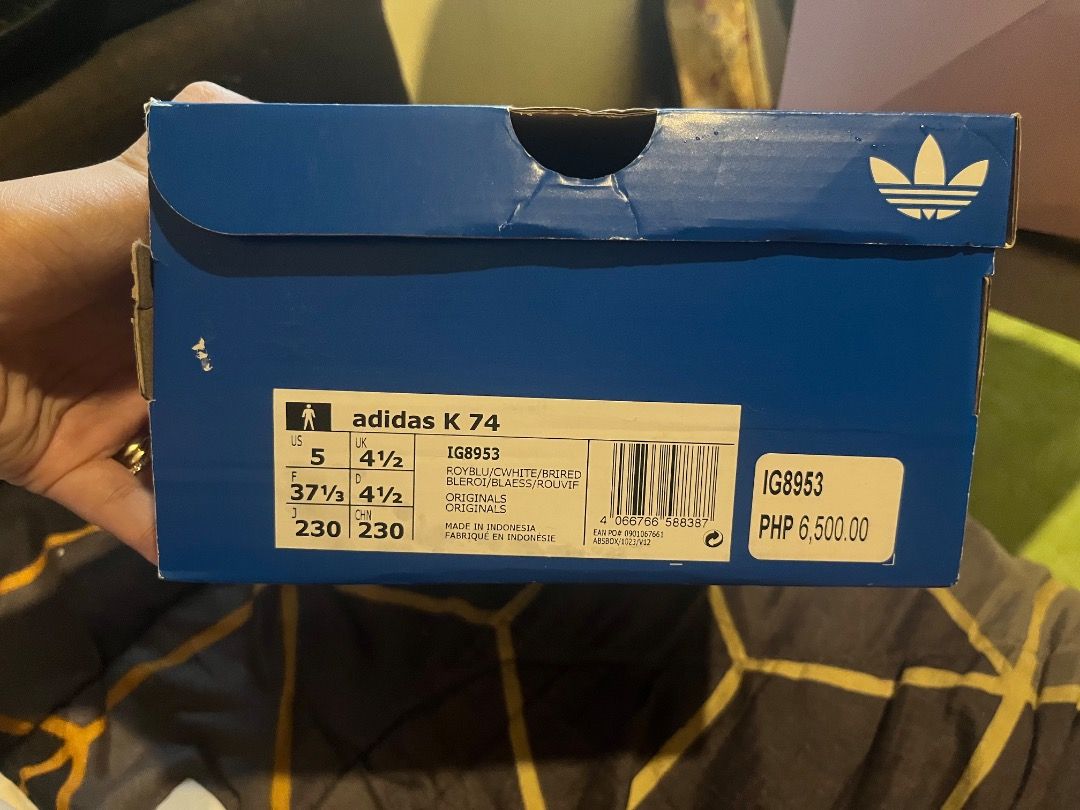 Original adidas (Category: Shoe inserts) located in Caloocan City. Submitted by krishajoyce (Listing ID 1468566025, Image 1). Description: Men size 5 pero kasya din sa women’s size 6.