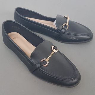 (Category: ) located in . Submitted by discountshop (Listing ID 1468504195, Image 1). Description: .