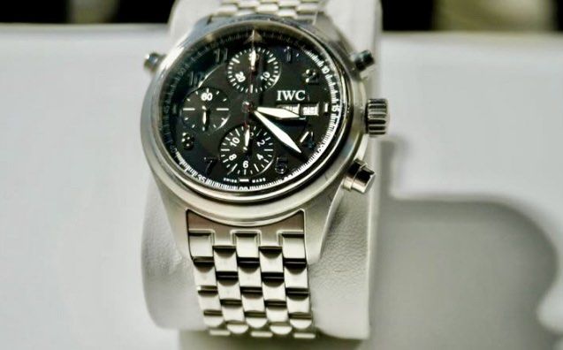 Original IWC Doppelchronograph Watch⌚️ (Category: Luxury Watches) located in Cebu City. Submitted by luxurycollectionhouse (Listing ID 1468708031, Image 3). Description: Complete Set. With Extra Links. 42MM..