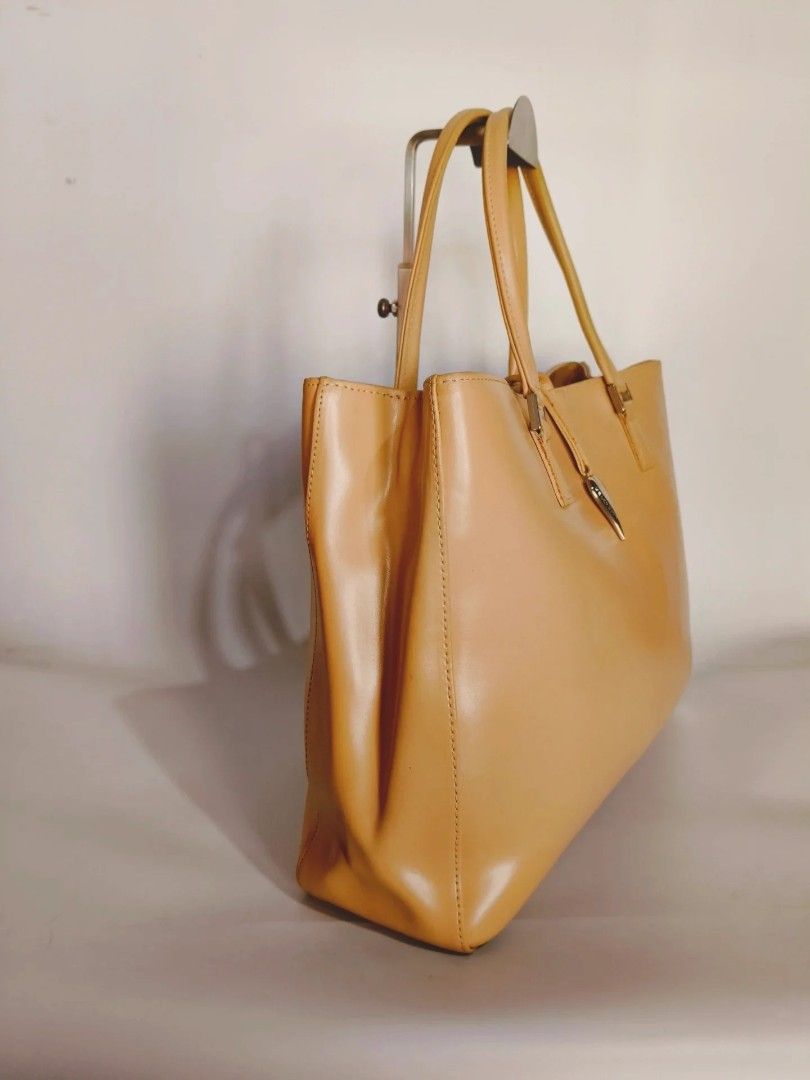 Original Lancaster (Category: Shoulder Bags) located in Cabuyao City. Submitted by secondhand.shop.ph (Listing ID 1468538238, Image 3). Description: Sale❗️Sale❗️Sale❗️ Original LANCASTER Vintage Medium Pure genuine leather 📌First to pay!.