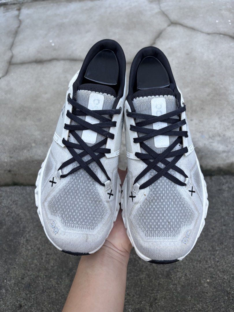 Original On Cloud X 3 💯 (Category: Sneakers) located in Tarlac. Submitted by outsource.psg (Listing ID 1468537141, Image 2). Description: Original On Cloud X 3 💯 Size: 7 women Very Good Condition P1,999 + sf Dm Sure Buyer 🤍 .