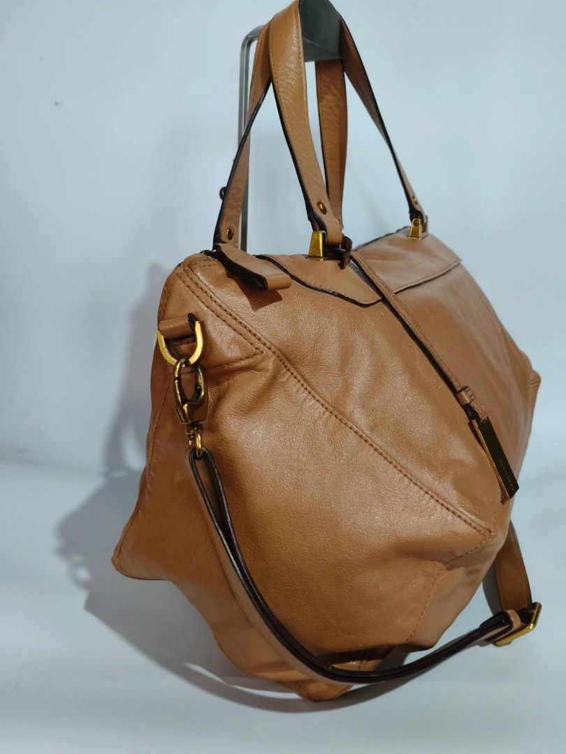 Original RABEANCO Alps (Category: Shoulder Bags) located in Cabuyao City. Submitted by secondhand.shop.ph (Listing ID 1468536075, Image 3). Description: Sale! Pre-owned Original ALPS Large size Pure genuine leather 📌First to pay!.