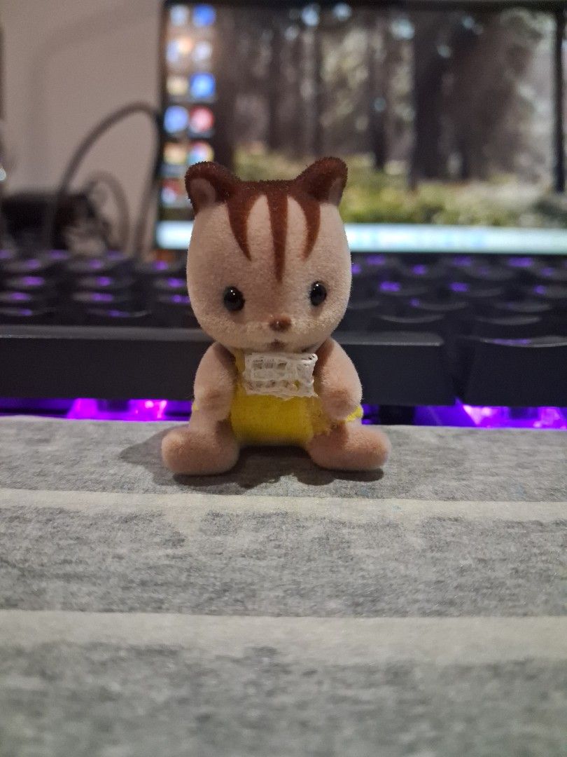 Original Sylvanian Families (Category: Kids Toys) located in Manila. Submitted by kudos_ (Listing ID 1468606182, Image 2). Description: ☆ MOP: GCash - using J&T delivery ☆ Sylvanian Family Bear - ₱350 ☆ Sylvanian Family Squirrel - ₱210.