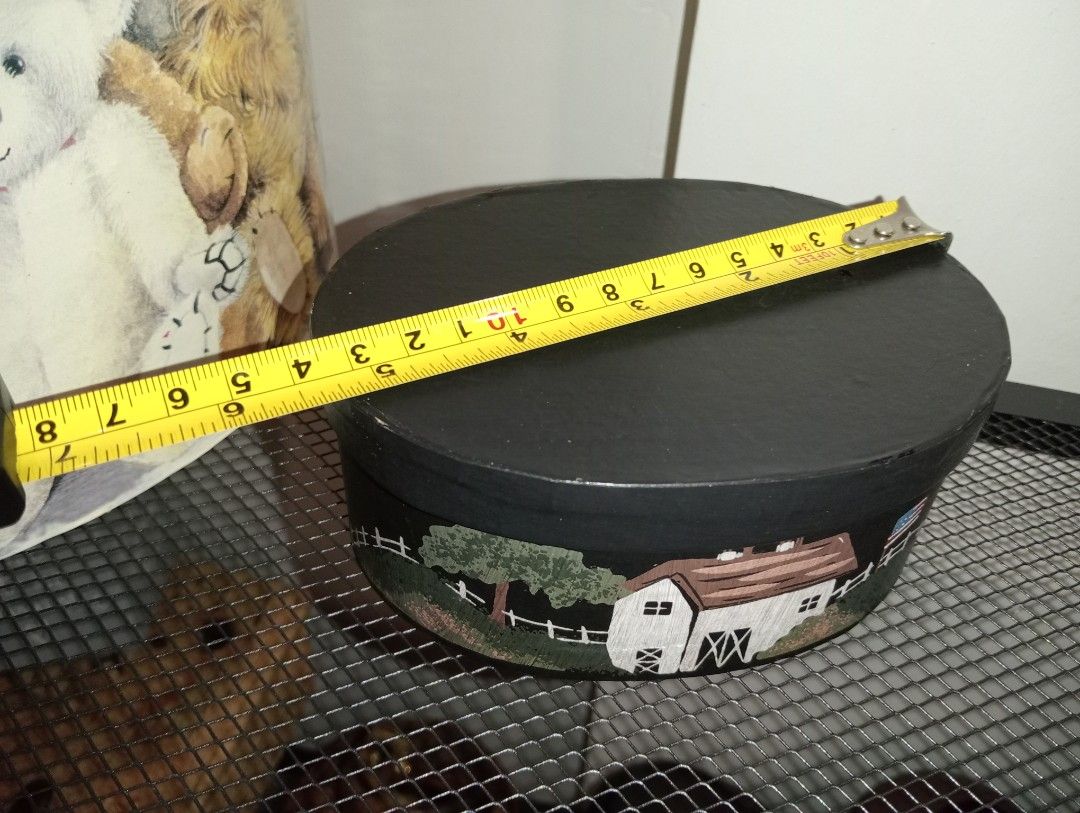 OVAL KRAFT BOXES (SOLD AS SET) (Category: Storage Boxes & Baskets) located in Kawit. Submitted by gieclutter (Listing ID 1468710620, Image 2). Description: Flakers and joy reservers are 𝗻𝗼𝘁 𝗮𝗹𝗹𝗼𝘄𝗲𝗱 Actual photos, sized precisely Verify item's dimensions first All sales are final—no returns, exchanges, or refunds 𝗖𝗢𝗡𝗗𝗜𝗧𝗜𝗢𝗡: ・𝗔𝗦 𝗜𝗦 ・has minimal scratches, and the top part of the mauve color is faded due to storage 𝗟𝗢𝗖𝗔𝗧�