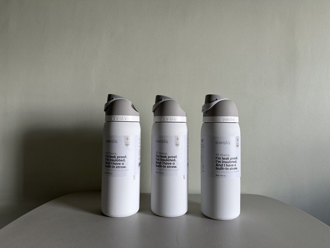Owala Freesip 32oz Shy Marshmallow (Category: Water Bottles & Tumblers) located in Taguig. Submitted by senorpablo22 (Listing ID 1468504812, Image 2). Description: .