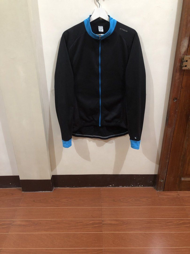Oxylane Jacket (Category: Coats, Jackets and Outerwear) located in Oas. Submitted by alithrifthunter (Listing ID 1468590557, Image 2). Description: .