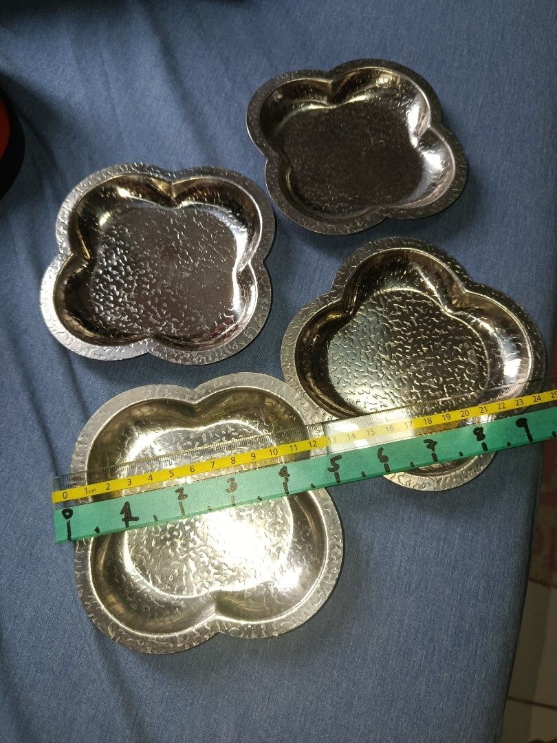 P150 Bundle 4 pcs metal coasters (Category: Food Organization & Storage) located in Quezon City. Submitted by kristal68 (Listing ID 1468500413, Image 2). Description: p150 for 4 pcs.