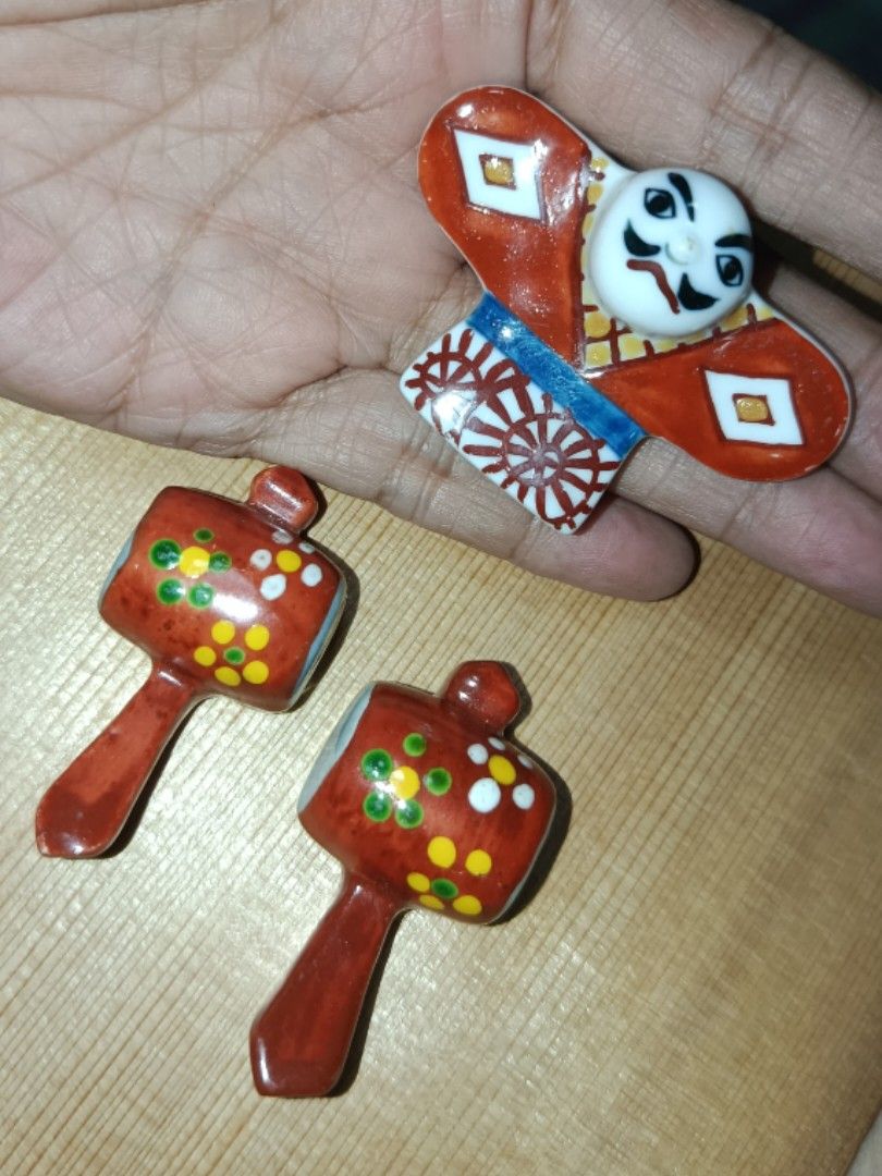 P50 bundle Batch 9 3pcs ceramic Japanese design chopsticks rest (Category: Food Organization & Storage) located in Quezon City. Submitted by kristal68 (Listing ID 1468526949, Image 1). Description: .