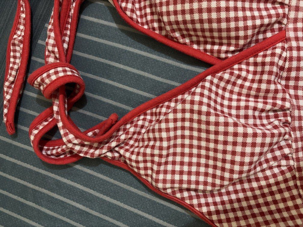 Padded gingham halter top (Category: Sleeveless) located in Quezon City. Submitted by pika.lex (Listing ID 1468509623, Image 2). Description: fits small to medium frame.