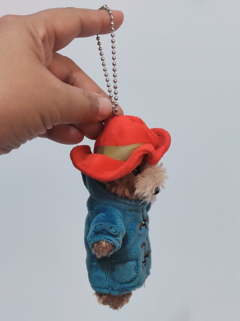 Paddington Bear Plush Charm (Category: Plushies & Soft Toys) located in Antipolo. Submitted by bhabiegraciefashionlab (Listing ID 1468574713, Image 2). Description: ✨Paddington Bear Plush Charm 🇯🇵Authentic From Japan 🔖Good As New 📸Actual Photos posted, what you see is what you'll get 😍Perfect for Paddington Fans/Collectors or for gifting 💸MOP 👉🏻Gcash /Maribank/GoTyme 🚚MOD 👉🏻J&T / Lalamove ❌NO FREE Sf (sf is paid by the buyer) ❌NO COD �