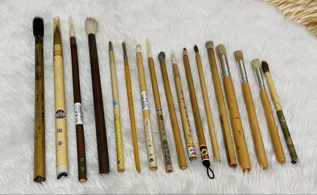 Paint brushes bundle 3 (Category: Craft Supplies & Tools) located in Quezon City. Submitted by sissymissy1527 (Listing ID 1468639258, Image 1). Description: Sold as bundle only.