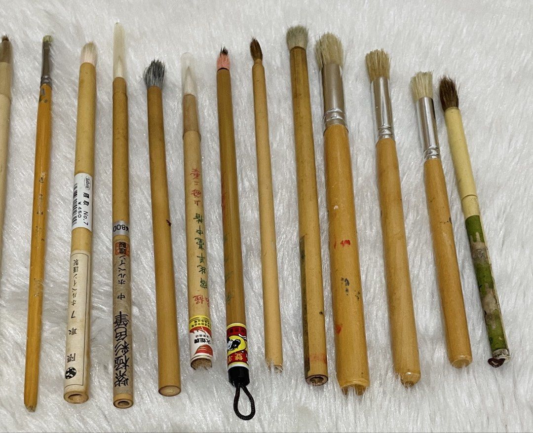 Paint brushes bundle 3 (Category: Craft Supplies & Tools) located in Quezon City. Submitted by sissymissy1527 (Listing ID 1468639258, Image 2). Description: Sold as bundle only.