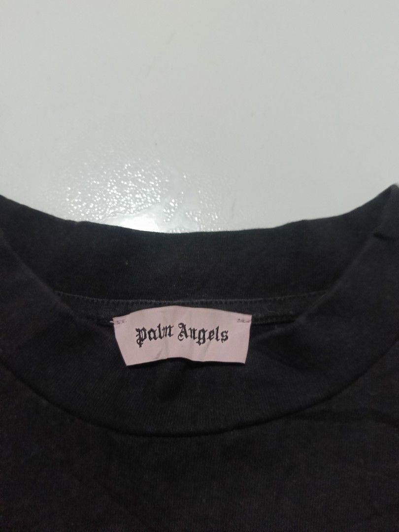 Palm Angels (Category: Tshirts & Polo Shirts ) located in Naga. Submitted by justthrift09 (Listing ID 1468596868, Image 2). Description: size small dimes 20x26 excellent condition color rate 9.8/10 no issue.