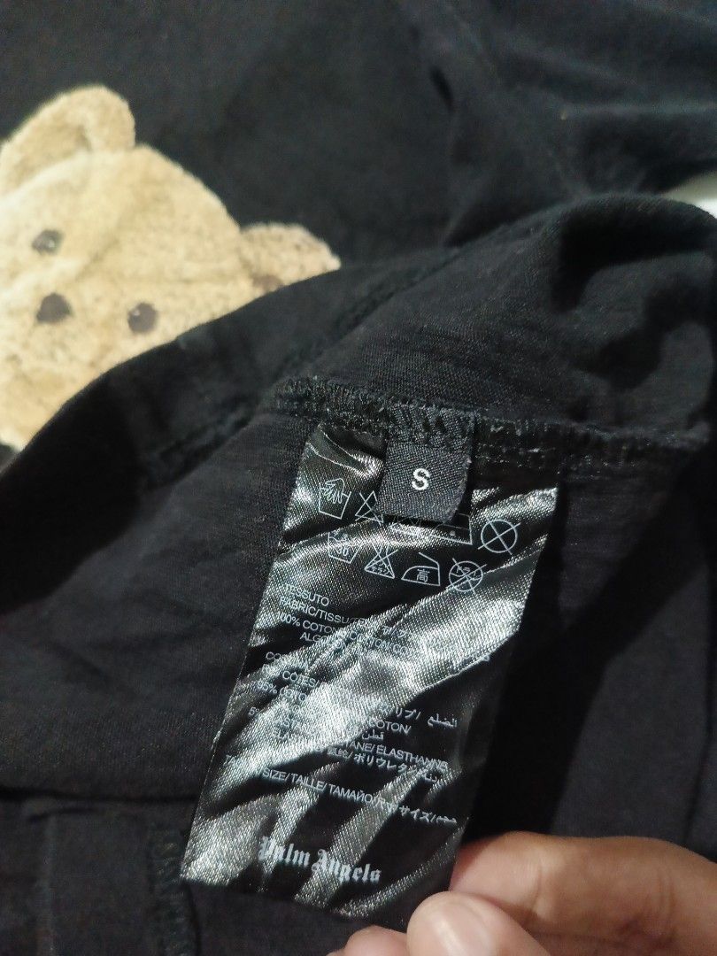 Palm Angels (Category: Tshirts & Polo Shirts ) located in Naga. Submitted by justthrift09 (Listing ID 1468596868, Image 3). Description: size small dimes 20x26 excellent condition color rate 9.8/10 no issue.