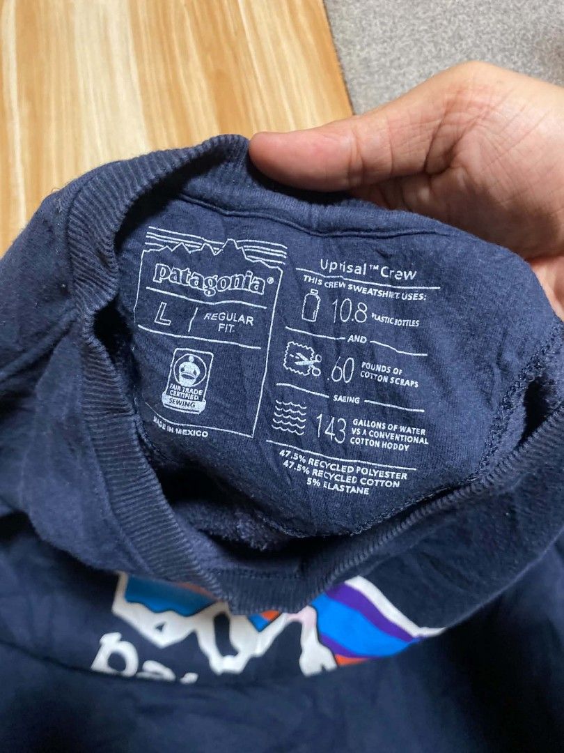 Patagonia Sweater (Category: Coats, Jackets and Outerwear) located in Ilog. Submitted by mikesthrift_ (Listing ID 1468537588, Image 3). Description: patagonia sweater large on tag width : 24 / length : 28 fine lints price : 599+sf.